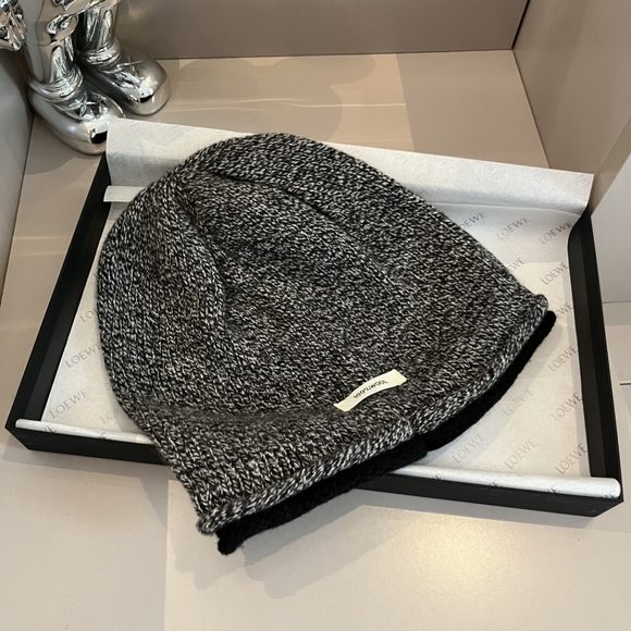 Coach new wool hat - Picture 6 of 9